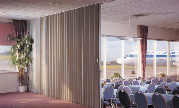 Groningen Airport vouwwand